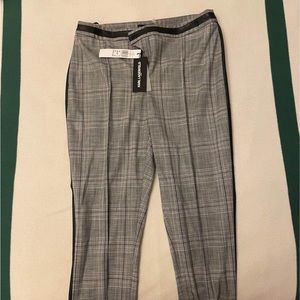 Karl Lagerfeld printed pants - size 8 (NWT)
